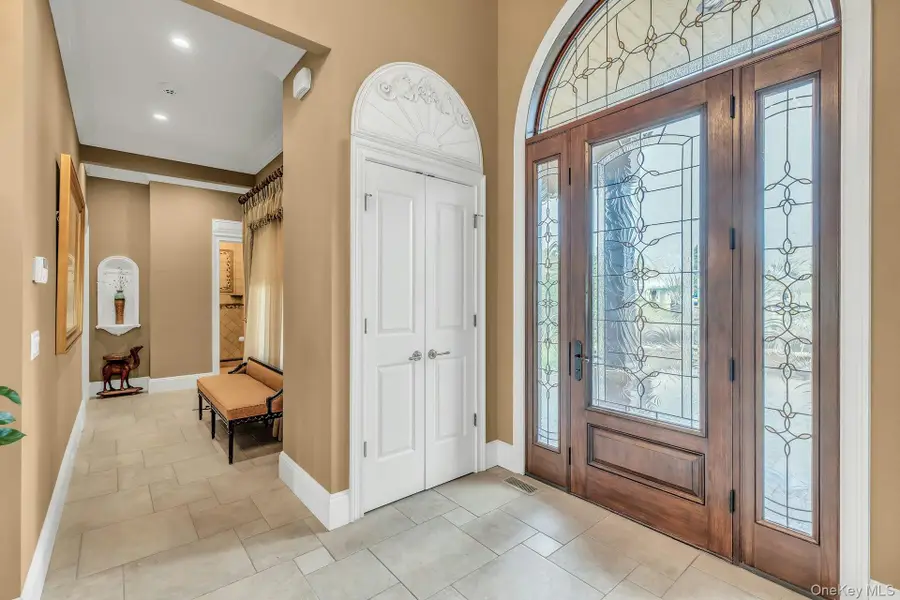 4 Shoal Drive, West Islip, NY 11795 - #3