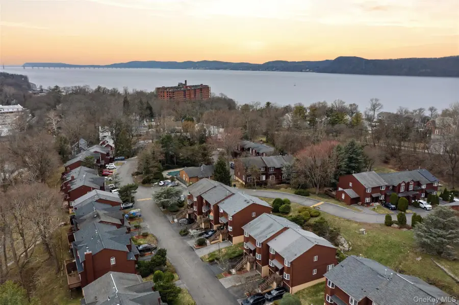 17 Knoll View, Ossining, NY 10562 - #3