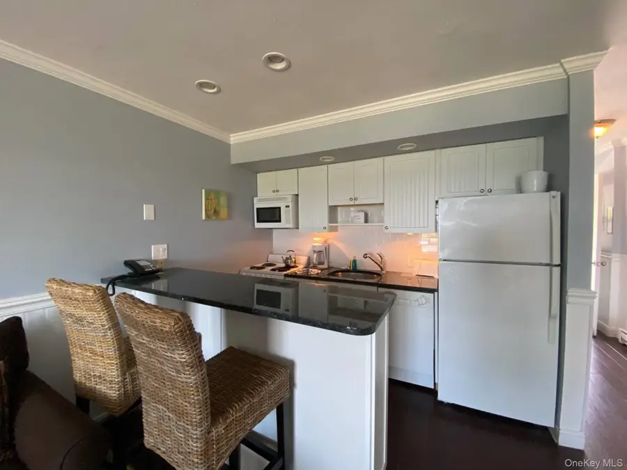 727 Old Montauk Highway #224, Montauk, NY 11954 - #3