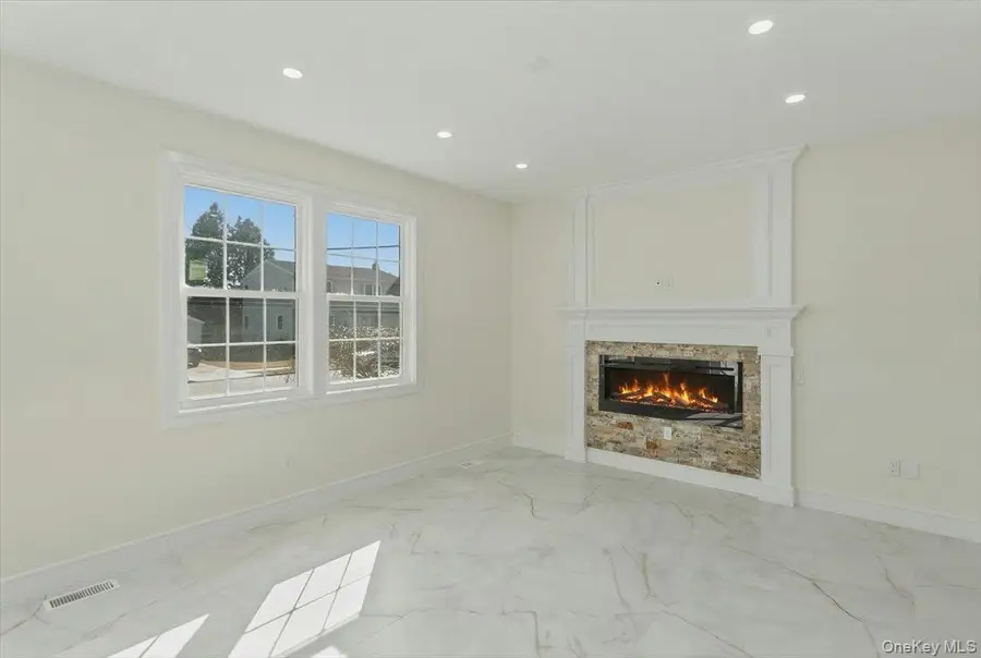 3 Cornell Avenue, Hicksville, NY 11801 - #3