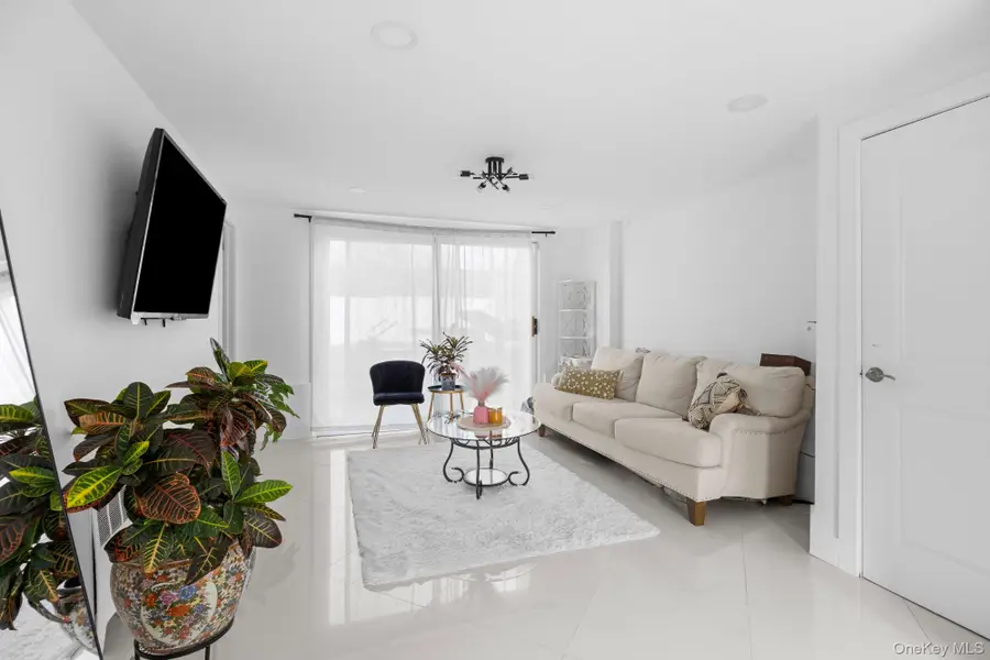 495 Russell Street, Baldwin, NY 11510 - #3