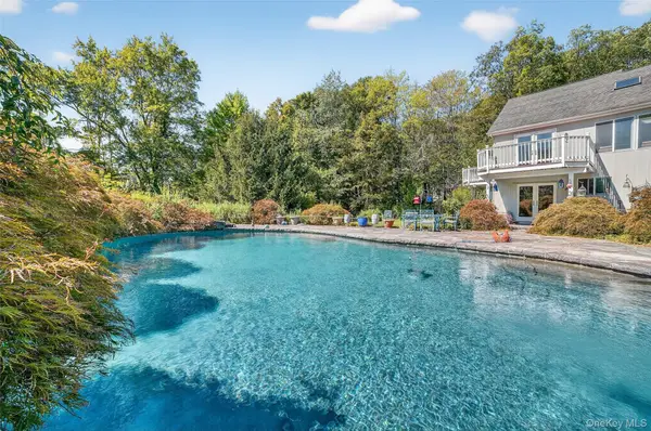 986 Cliff Avenue, Yorktown Heights, NY 10598