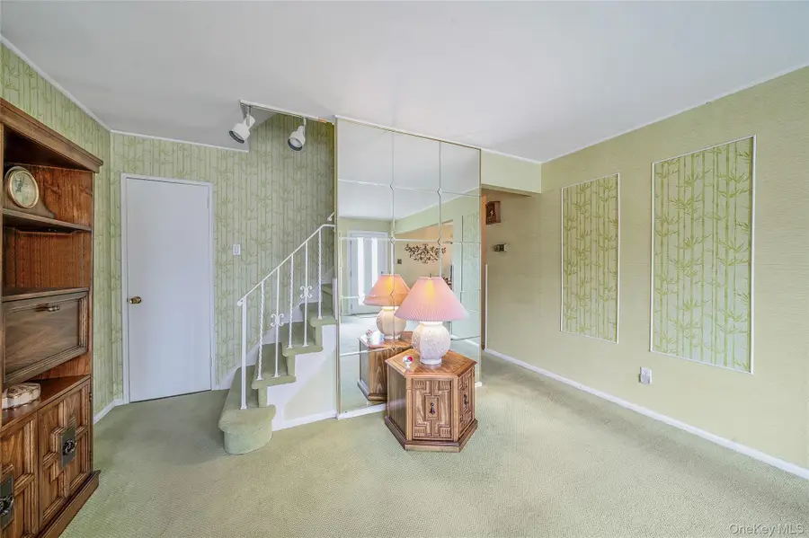 81 Landau Avenue, Elmont, NY 11003 - #3