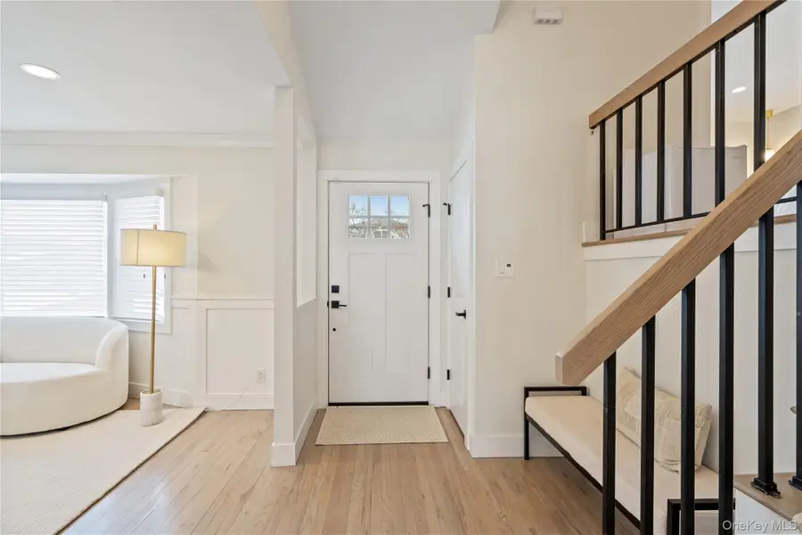 36 Stauber Drive, Plainview, NY 11803 - #3