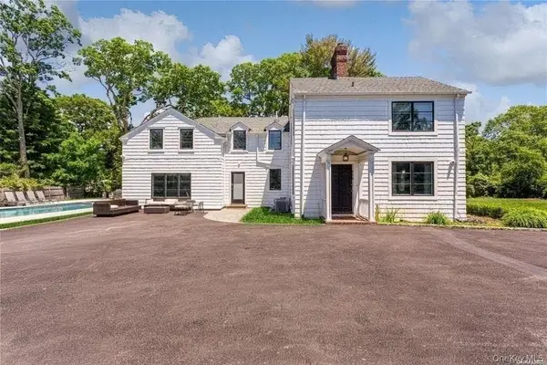 230 Ocean Avenue, Lawrence, NY 11559