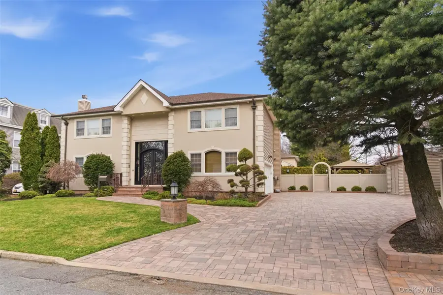 2 Knoll Lane, Glen Head, NY 11545 - #2