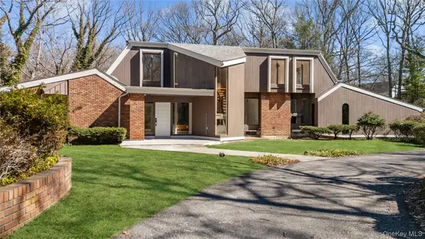 12 Lost Meadow Lane, Port Jefferson, NY 11777