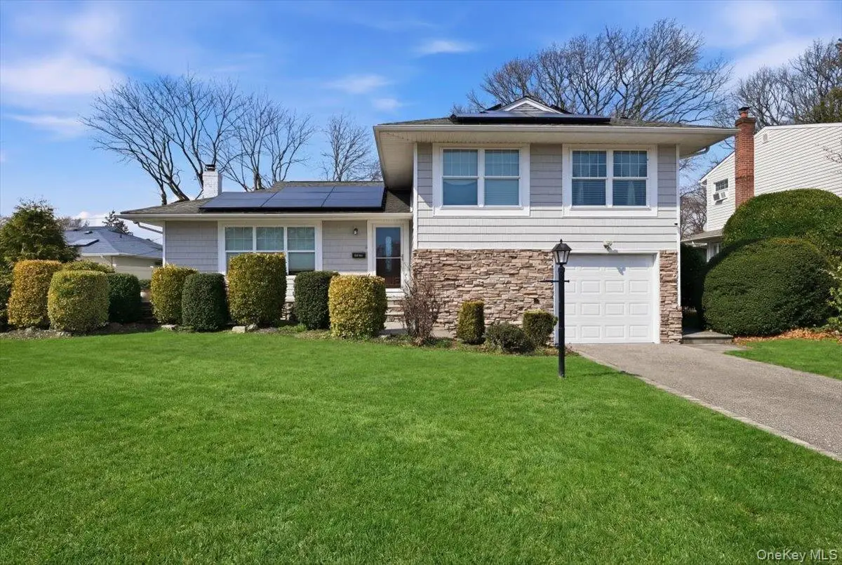 1419 Eric Lane, East Meadow, NY 11554 - #1