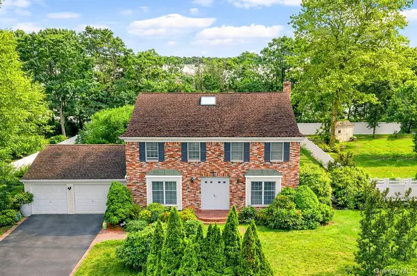 30 Ashford Drive, Bohemia, NY 11716