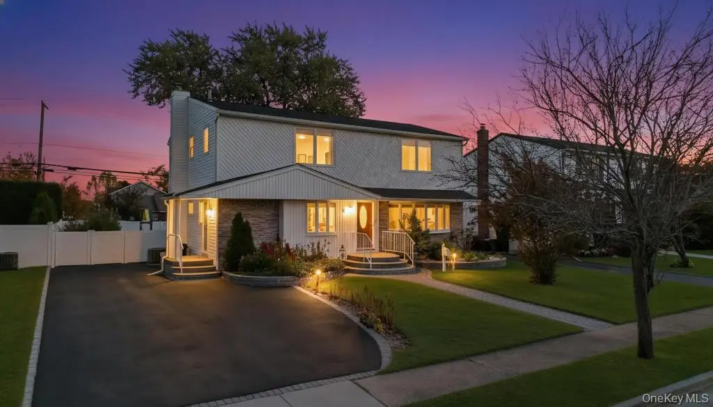 30 Andover Lane, Hicksville, NY 11801 - #1