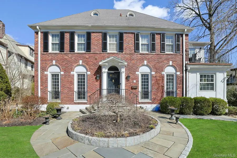 81 Oxford Road, New Rochelle, NY 10804 - #2