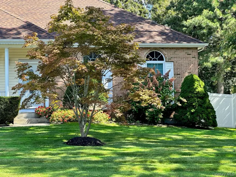 15 Timber Ridge Drive, Coram, NY 11727 - #2