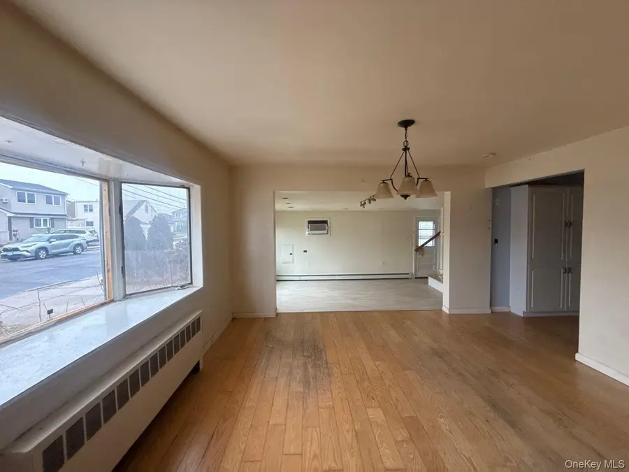 58 Roosevelt Place, Island Park, NY 11558 - #3