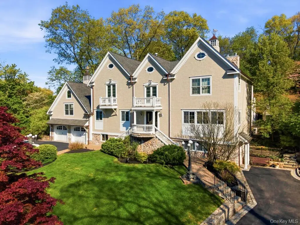 33 Greenbriar Drive, Chappaqua, NY 10514 - #1