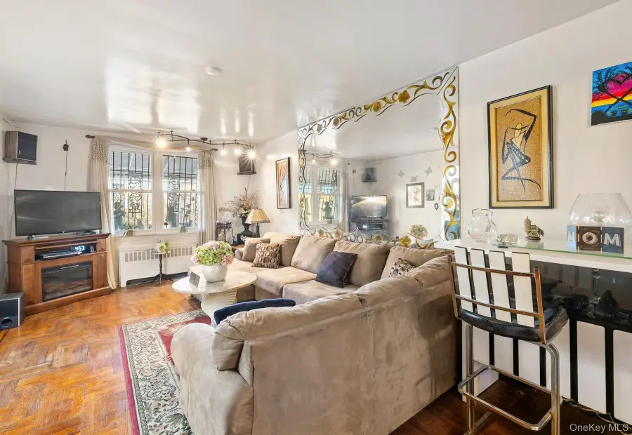 1529 Hammersley Avenue, Bronx, NY 10469 - #2