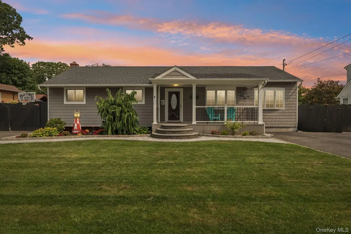 295 Silver Street, West Babylon, NY 11704 - #1