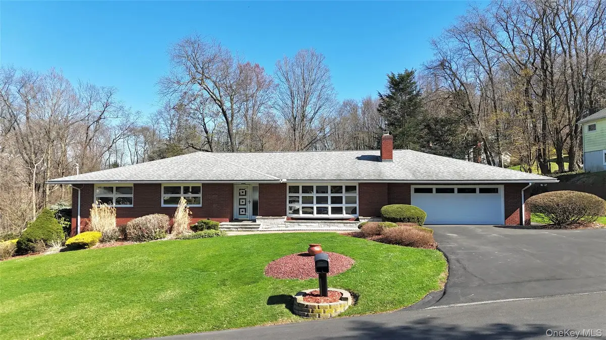 4 Oak Street, Chester, NY 10918 - #1