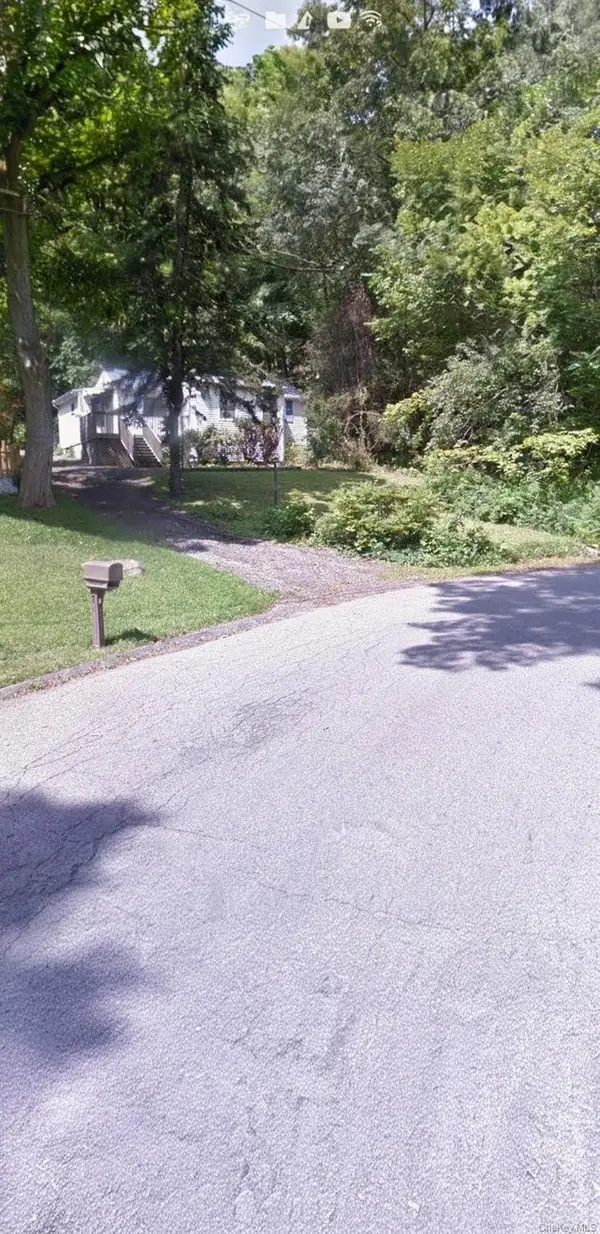 9 Glenna Drive, Carmel, NY 10512