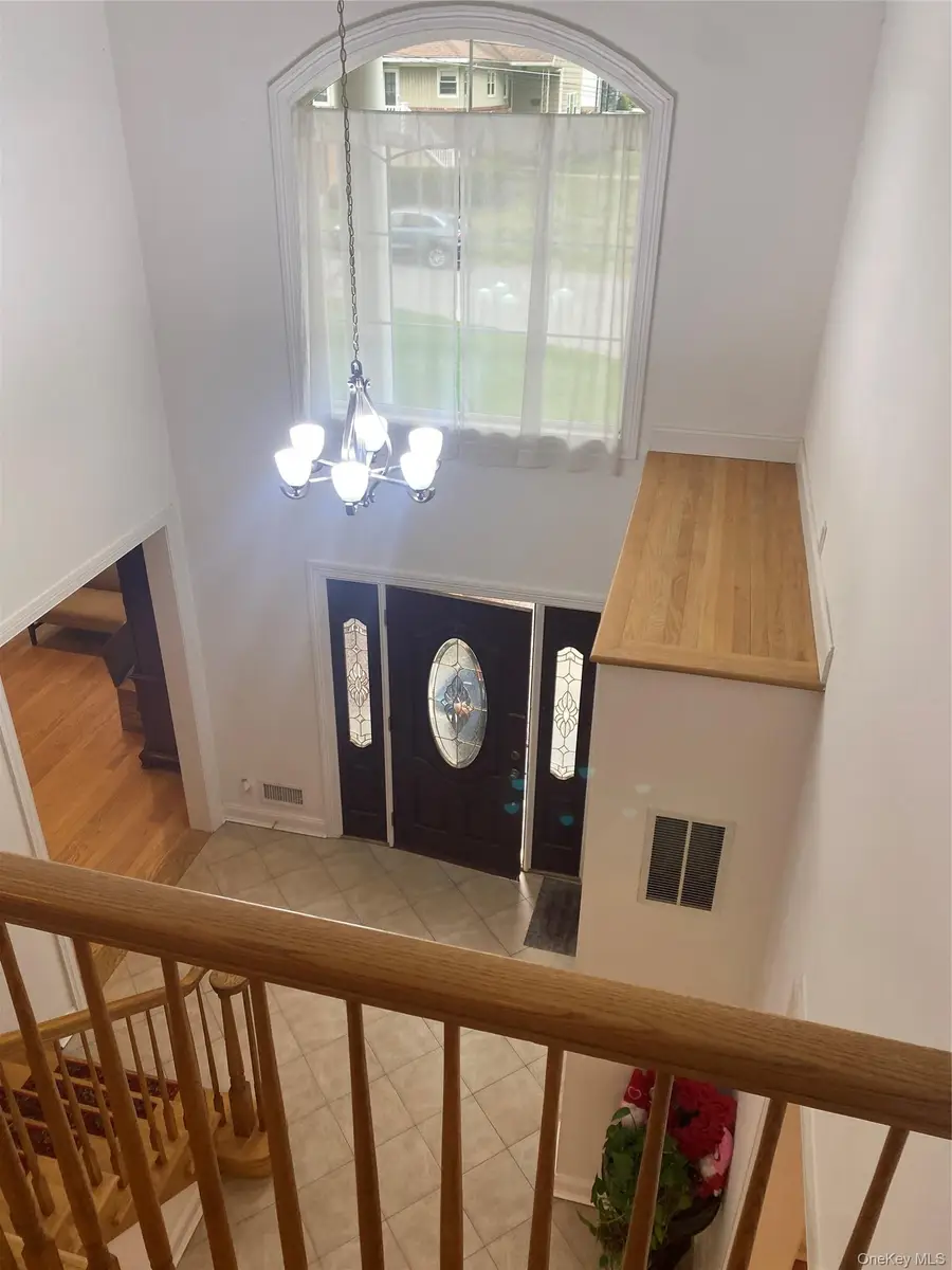 18 Crosshill Road, Eastchester, NY 10709 - #3