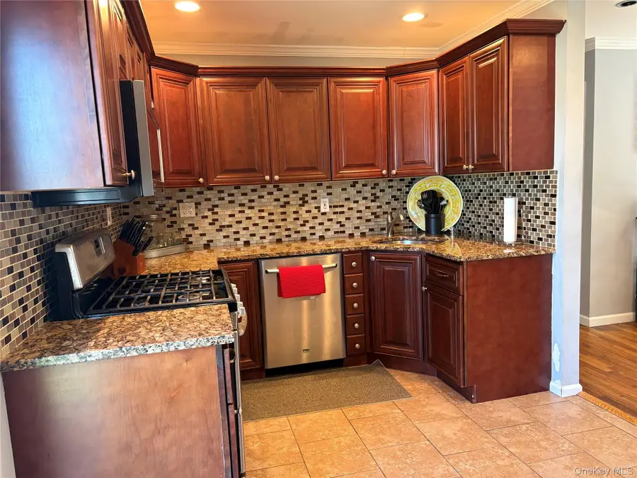 23 Kime Avenue, North Babylon, NY 11703 - #3