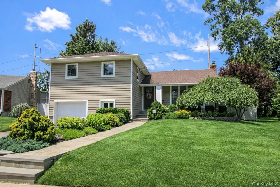 14 Townsend Place, Syosset, NY 11791 - #2