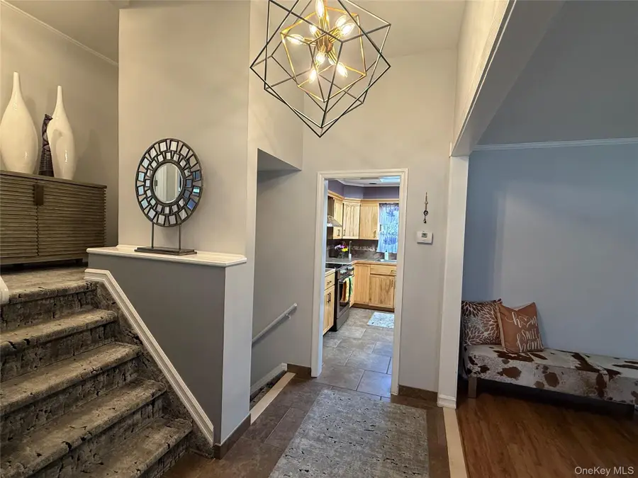 14 Townsend Place, Syosset, NY 11791 - #3