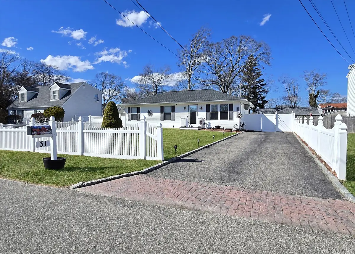 31 Stanley Drive, Shirley, NY 11967 - #1