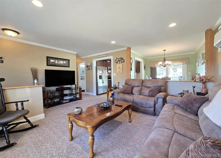 31 Stanley Drive, Shirley, NY 11967 - #2