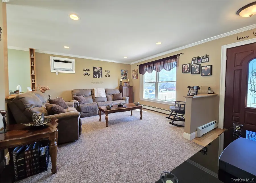 31 Stanley Drive, Shirley, NY 11967 - #3