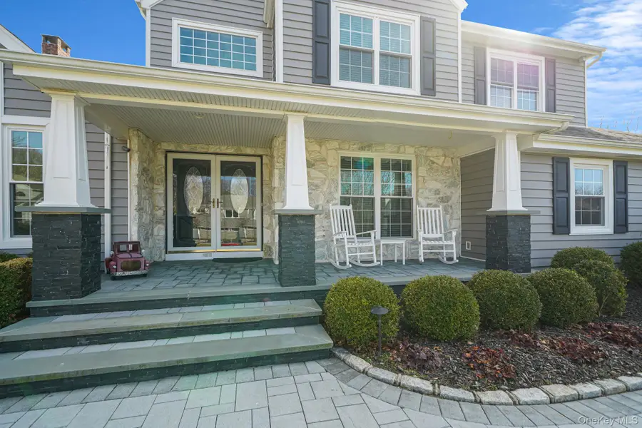 8 Kimberly Court, Manorville, NY 11949 - #2