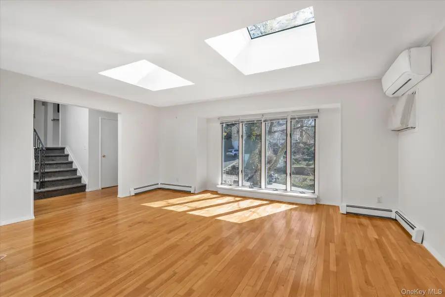 10 Sycamore Road, Glen Cove, NY 11542 - #2