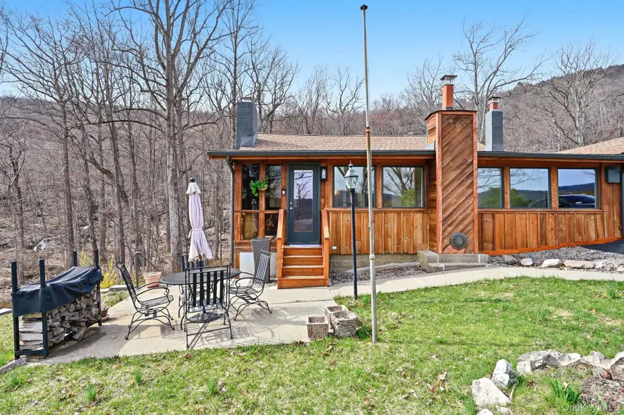 37 Blueberry Hill, Greenwood Lake, NY 10925 - #2