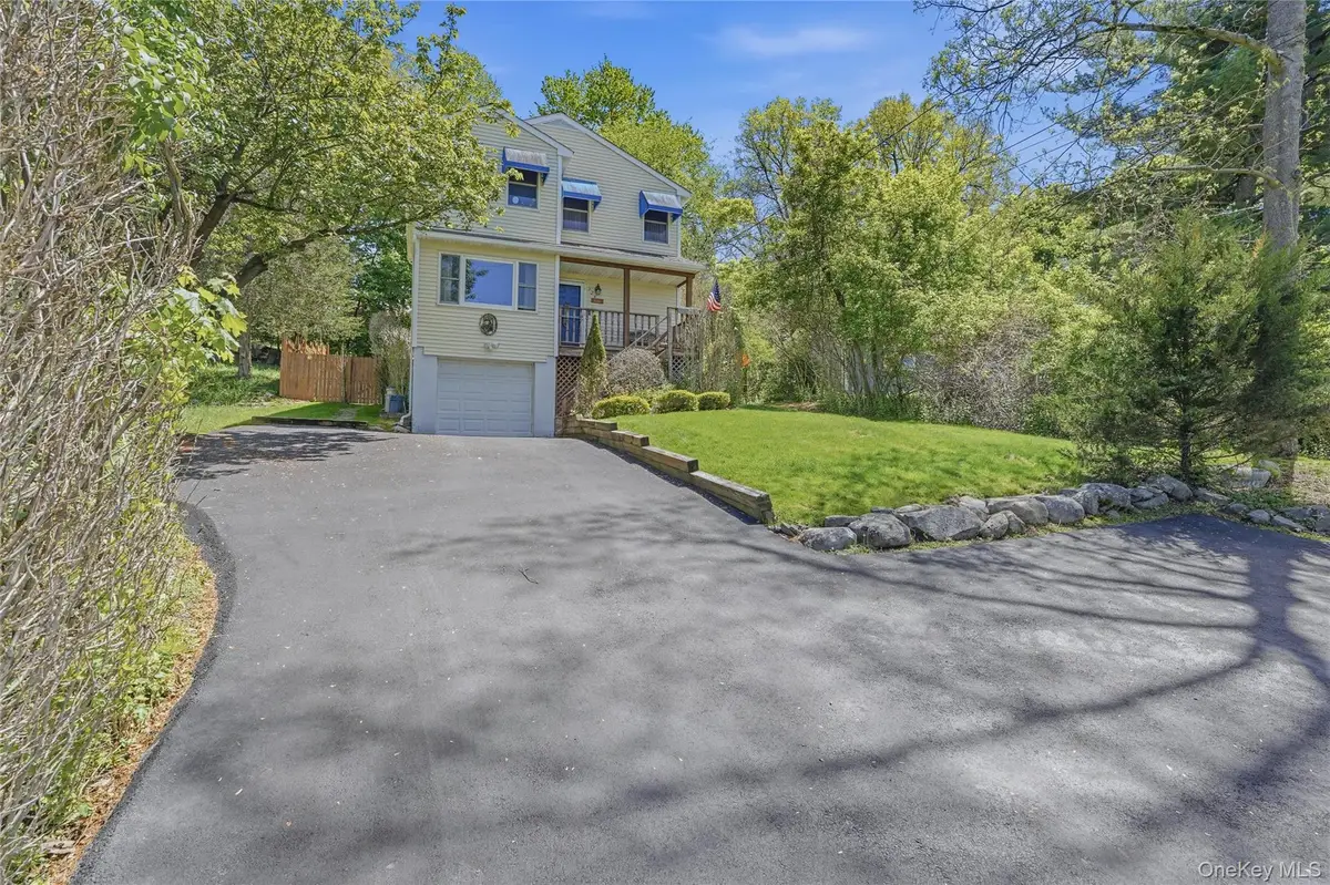 324 Walnut Avenue, New Windsor, NY 12553 - #1