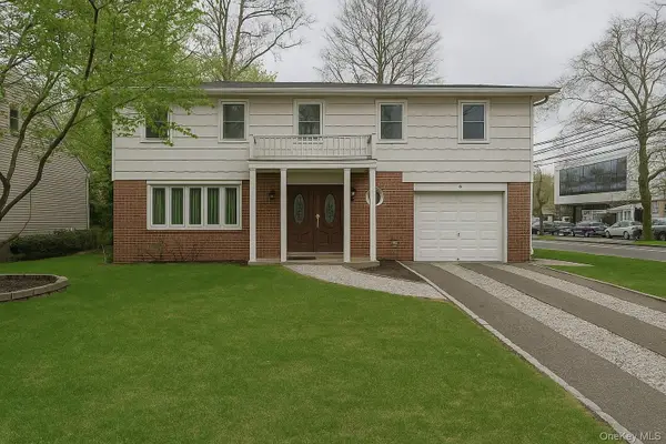 2 Pickwood Lane, Great Neck, NY 11024