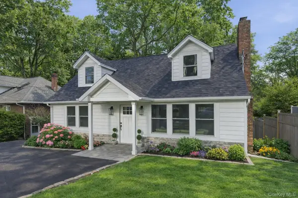 18 Maple Place, Huntington, NY 11743