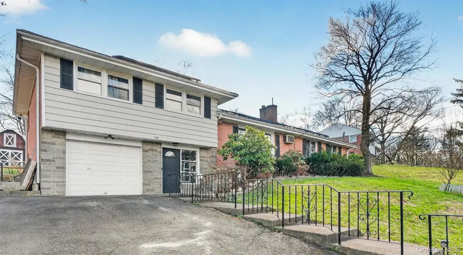 216 Edgewood Drive N, Newburgh, NY 12550 - #2