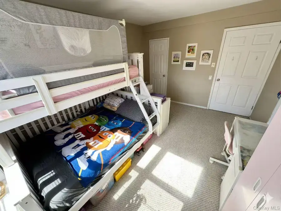 224-24 Union Turnpike #4R, Oakland Gardens, NY 11427 - #2