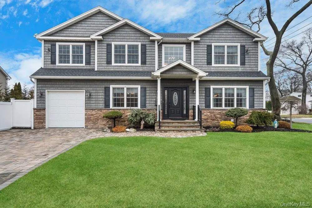 157 Walnut Street, Massapequa Park, NY 11762 - #1