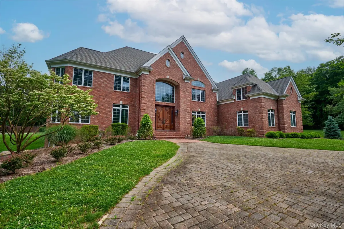 637 S Mountain Road, New City, NY 10956 - #1