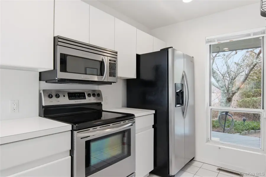 23 Library Avenue #1, Westhampton Beach, NY 11978 - #3