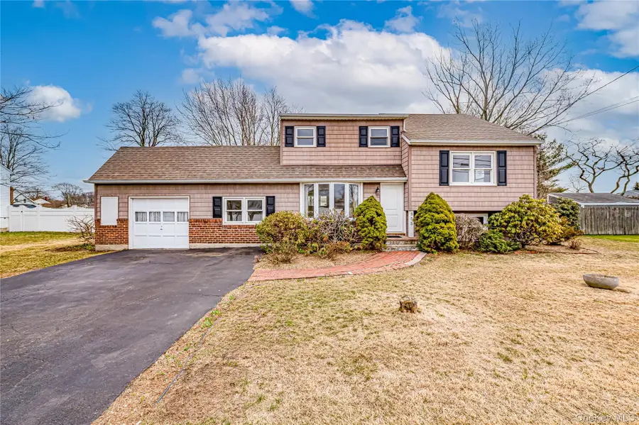 855 Pease Lane, West Islip, NY 11795 - #2