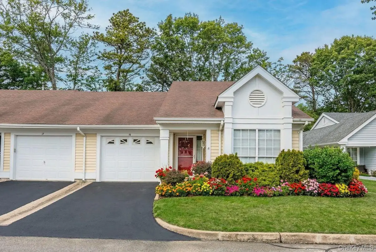 16 Huntington Court, Ridge, NY 11961 - #1