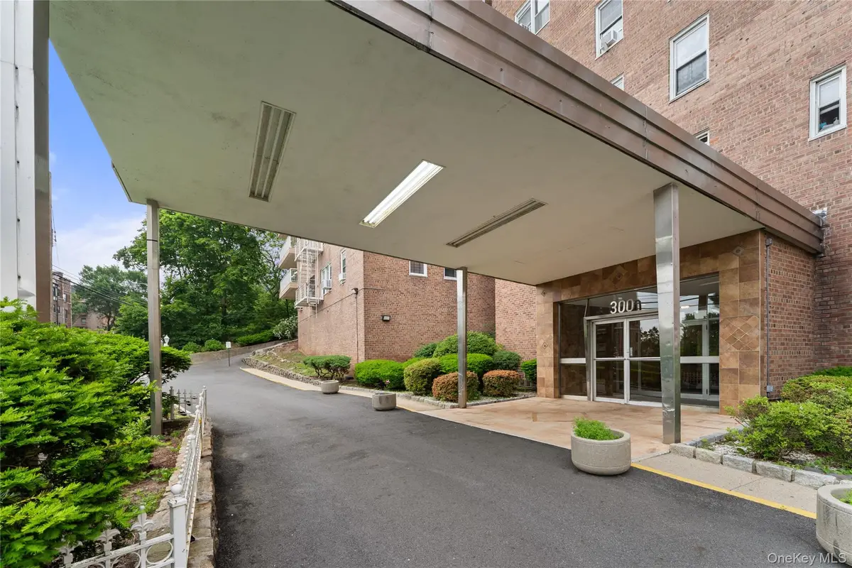 300 N Broadway #7B, Yonkers, NY 10710 - #1