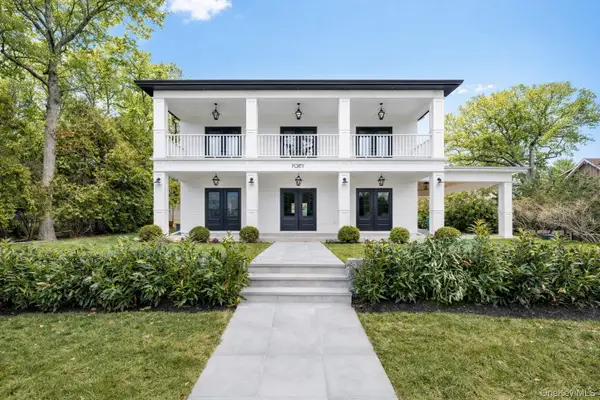 40 Waters Edge Road, Southampton, NY 11968