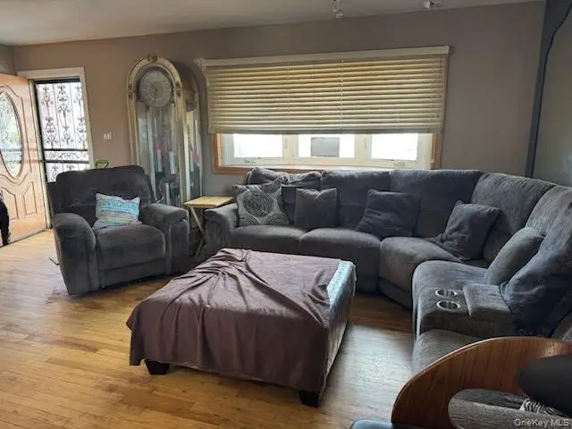 320 40th Street, Copiague, NY 11726 - #2