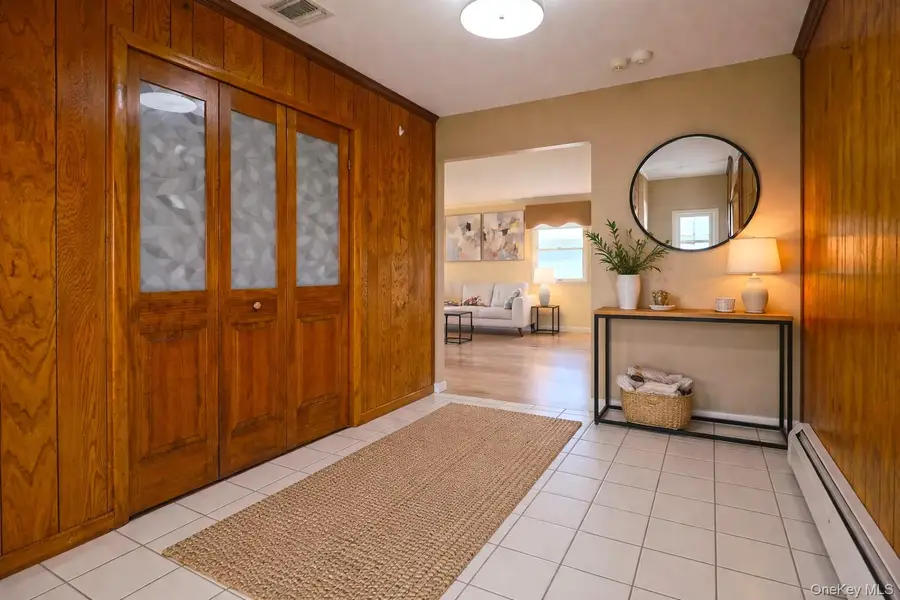 18 Strathmore Village Drive, South Setauket, NY 11720 - #2