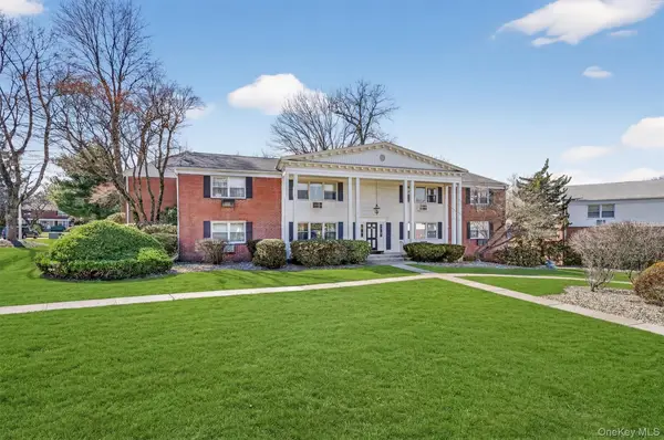 35 Bon Aire Circle #8116, Suffern, NY 10901