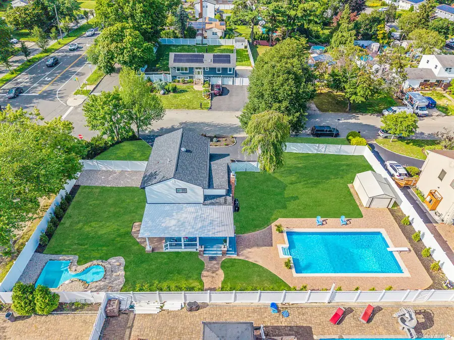 2 Polo Street, Dix Hills, NY 11746 - #2