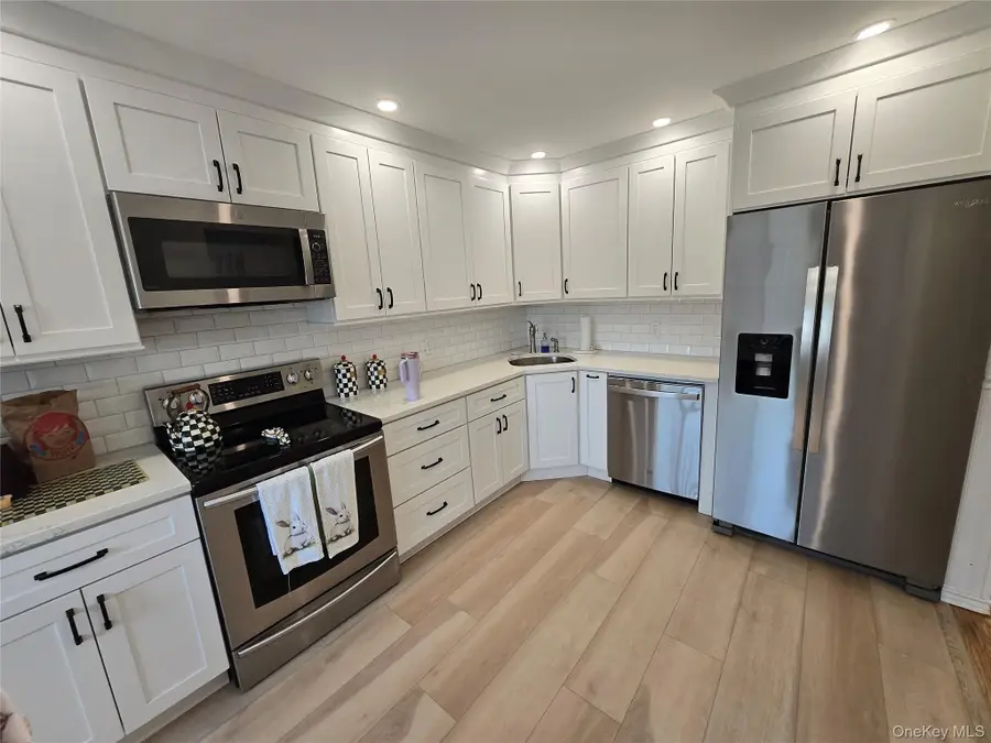 215 Terry Road #9A, Smithtown, NY 11787 - #2