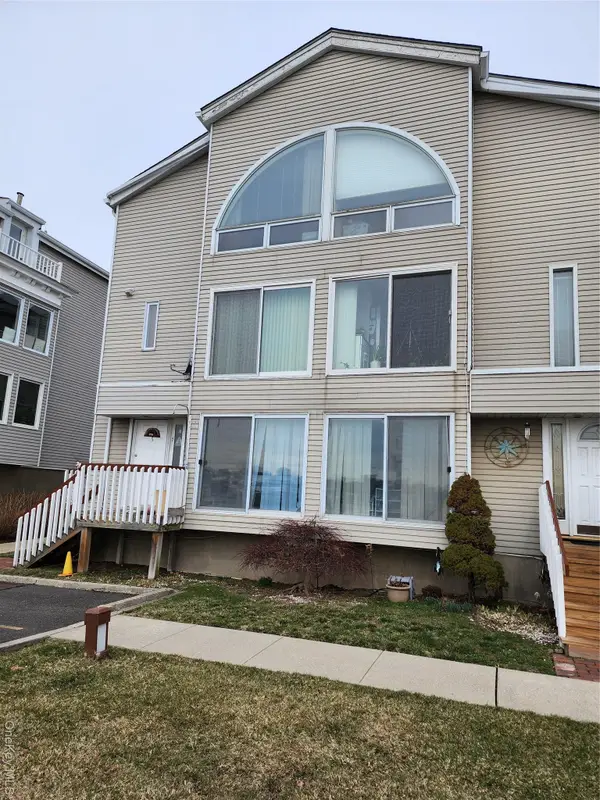 5 Landing Way #59, Bronx, NY 10464